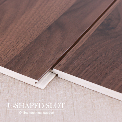 Chất lượng bán nóng chống cháy và ẩm WPC slitsed bảng gỗ veneer tường bảng Nhà máy